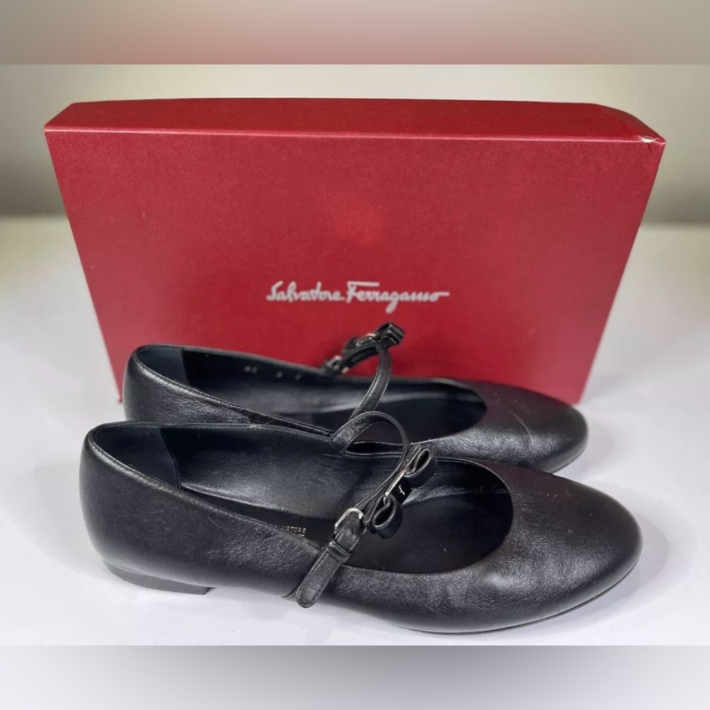 Salvatore Ferragamo Lizz Leather Ballerina Shoes USA Size 9